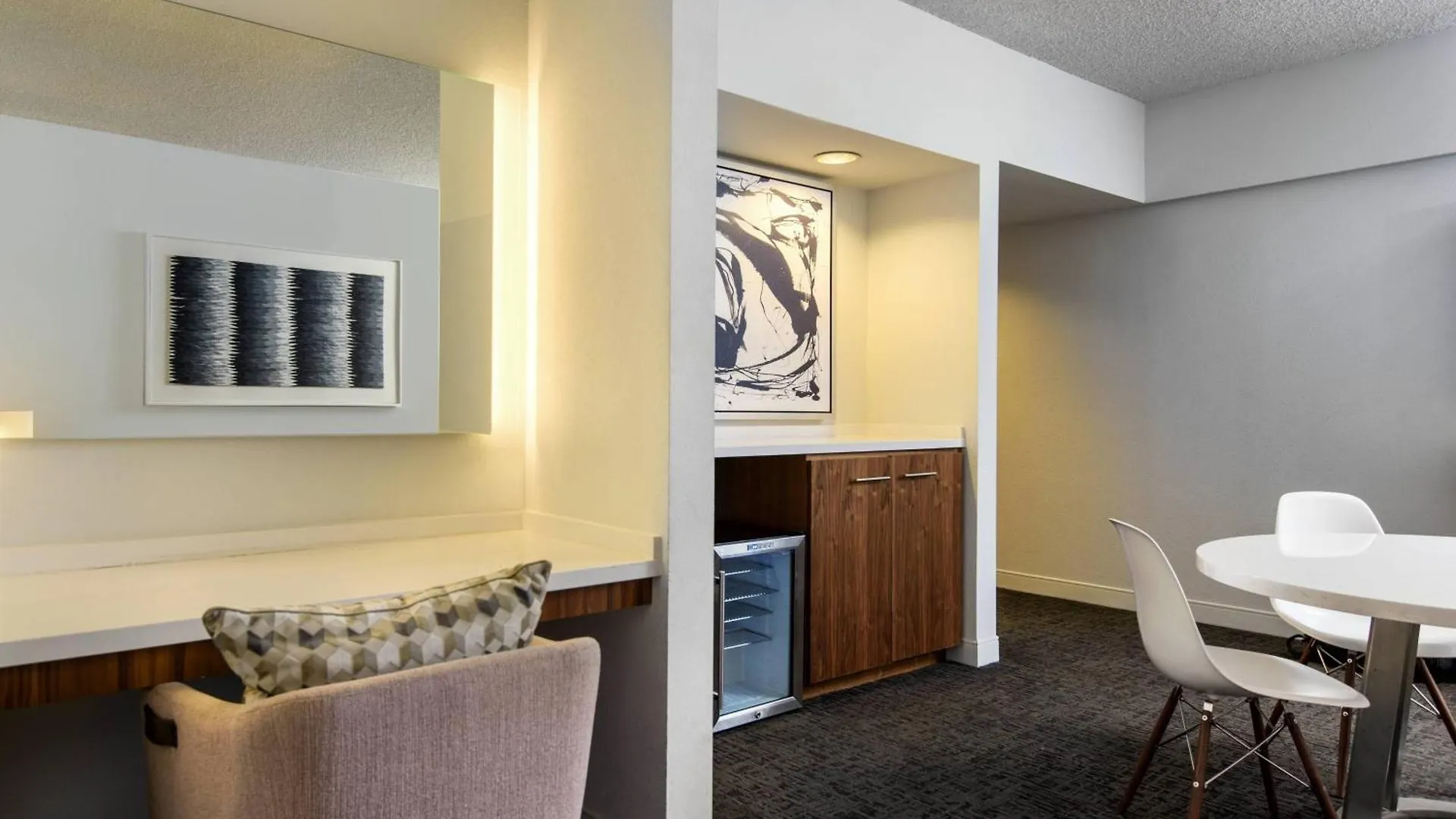 ****  Renaissance Palm Springs Hotel United States