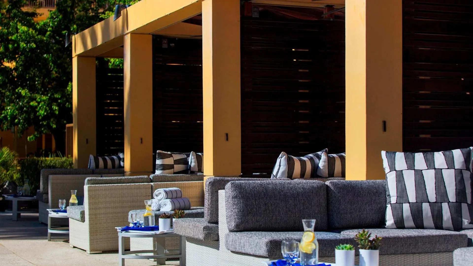 Renaissance Palm Springs Hotel